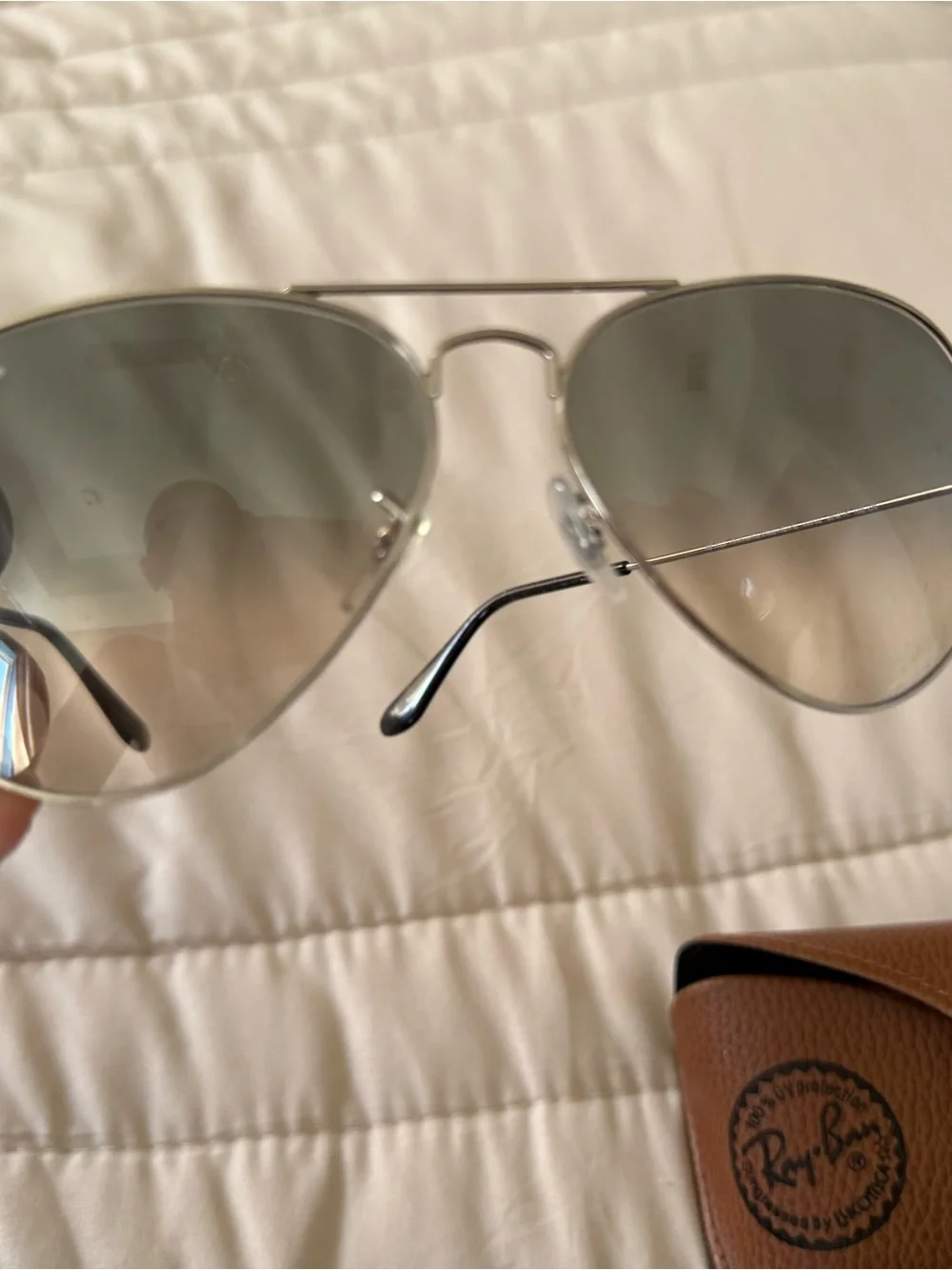 Ray-Ban Silver Aviator Sunglasses with Brown Case and Gray Gradient Lenses